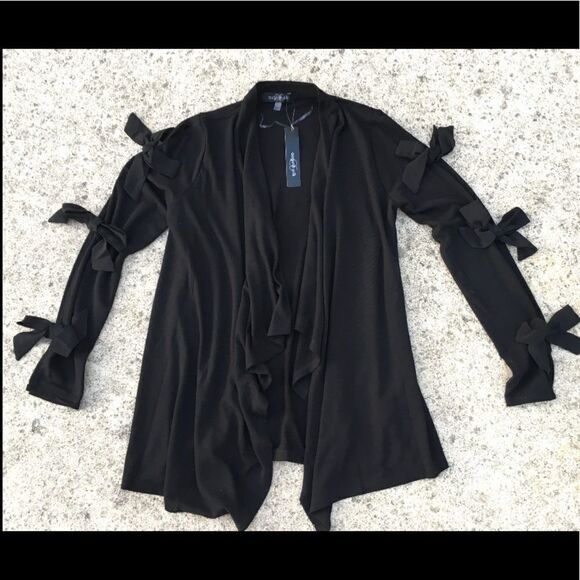 NWT August Silk bow sleeve cardigan. Small - Picture 1 of 4